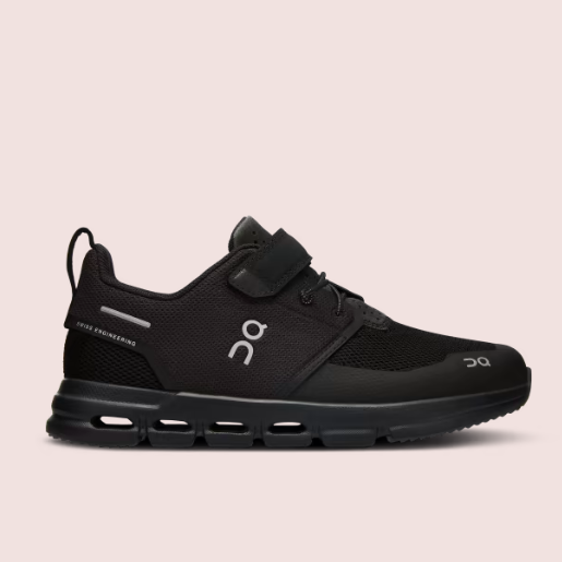 On Kid s Cloud Play Black Black Laurie s Shoes