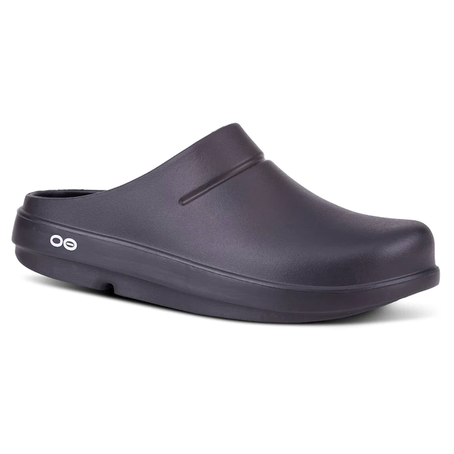 Oofos cabernet online clog